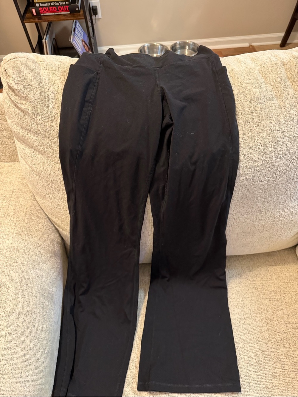 Member's Mark black flare yoga pants in size M.
#flare #activewear